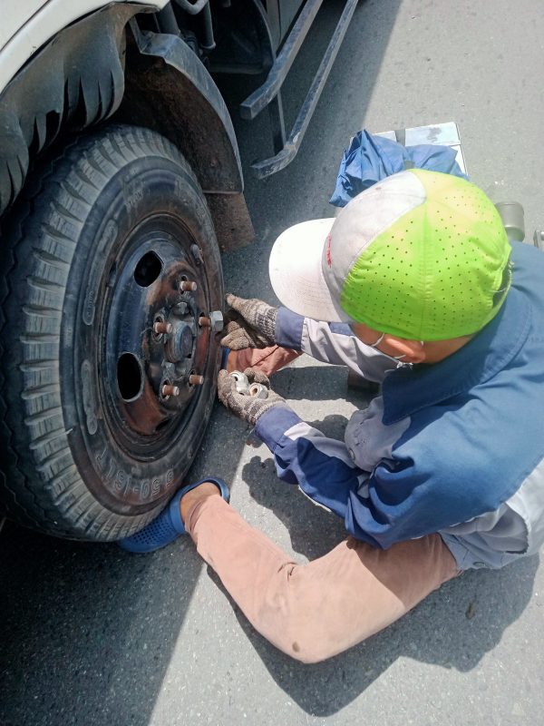 vá xe lưu động Hà Nội