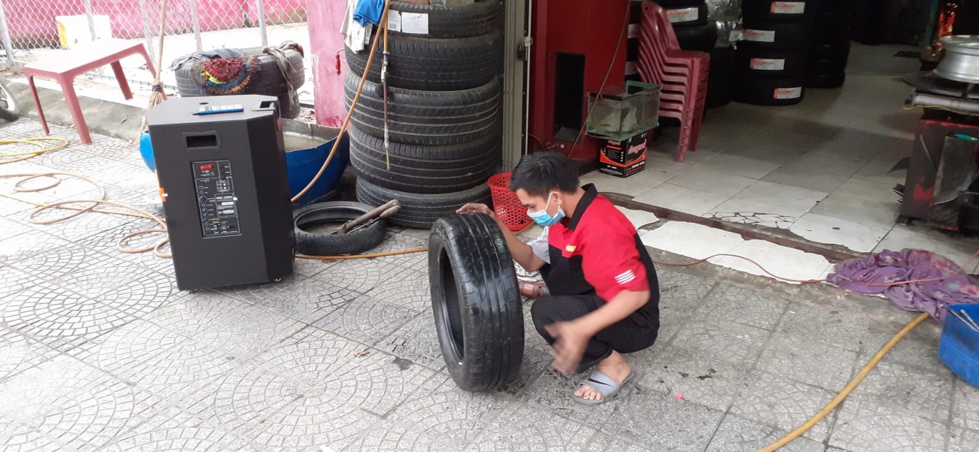 vá vỏ ô tô quận 7