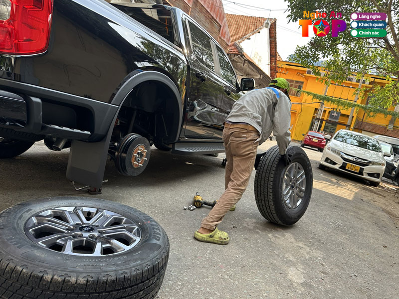 Vá vỏ xe ô tô tphcm