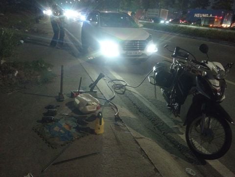VÁ VỎ XE Ô TÔ HUYỆN CỦ CHI