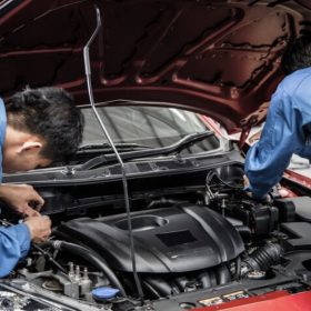 Thợ sửa chữa ô tô 360 Auto Sài Gòn