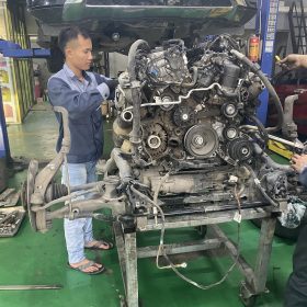 Khu vực dịch vụ vá vỏ cứu hộ